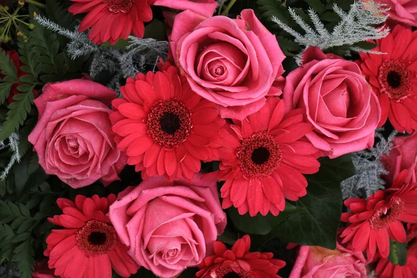 Gerberas and roses — Stock Photo, Image