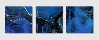 Alkolün mürekkep rengi arka plan. Soyut dikey çok renkli mermer desenli pankart. Akrilik boyalar karıştırılıyor.