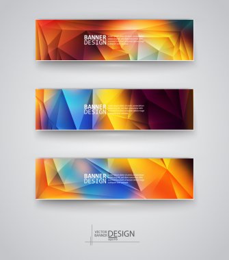 çok renkli poligonal mozaik arka planlar ile afiş kümesi