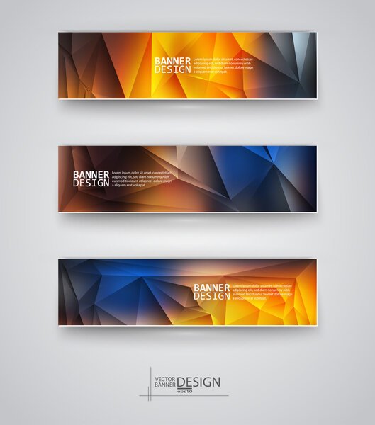 Набор баннеров с многоцветным многоугольным фоном мозаики
