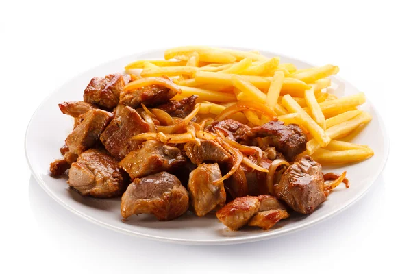 Carne arrosto, patatine fritte e verdure — Foto Stock