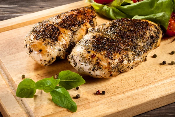 Grilled chicken breasts — Stock Photo, Image