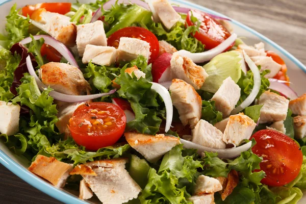 Salad with chicken meat — Stock Photo, Image