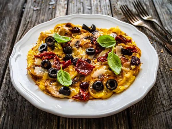 Delicious Breakfast Scrambled Eggs Fried White Mushrooms Parmesan Sun Dried — Stock Photo, Image