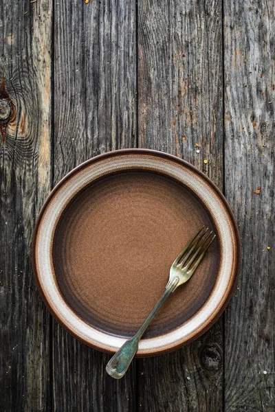 Empty Plate Wooden Table — Stock Photo, Image