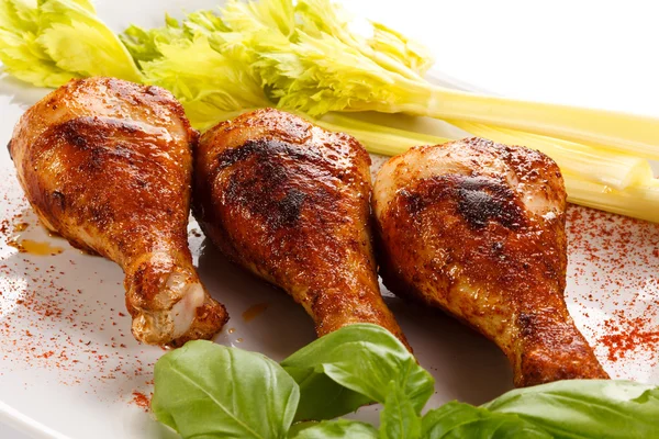 Grilled chicken drumsticks — Stock Photo, Image