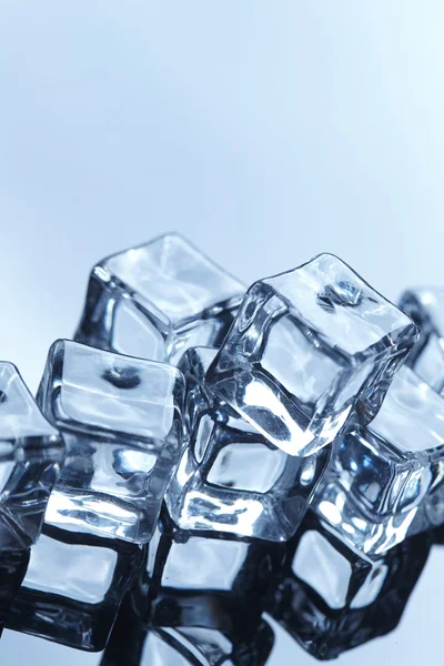 Cubos de gelo molhado — Fotografia de Stock
