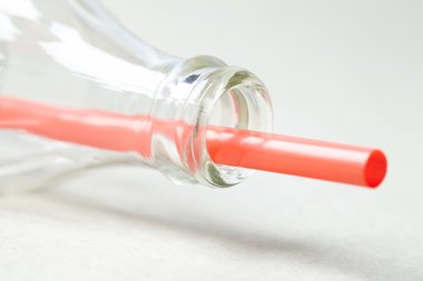 soda şişesi ve tüp