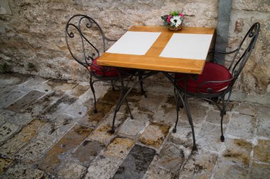 Kafe masası ve sandalyeler