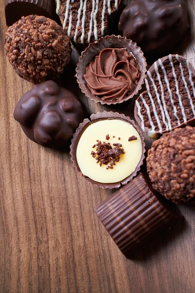 Verschillende chocolade snoepjes — Stockfoto