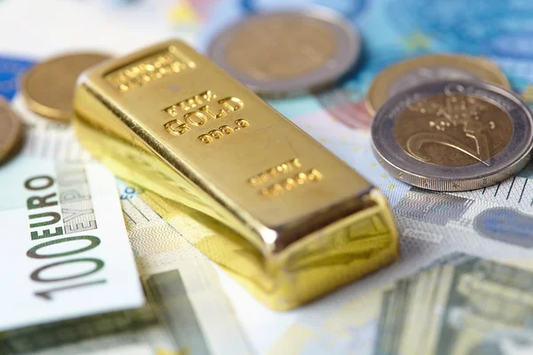 Guldtacka och mynt — Stockfoto