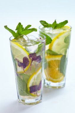 Soğuk lezzetli limonata