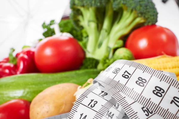Teyp ölçme ile sebze ayarla — Stok fotoğraf