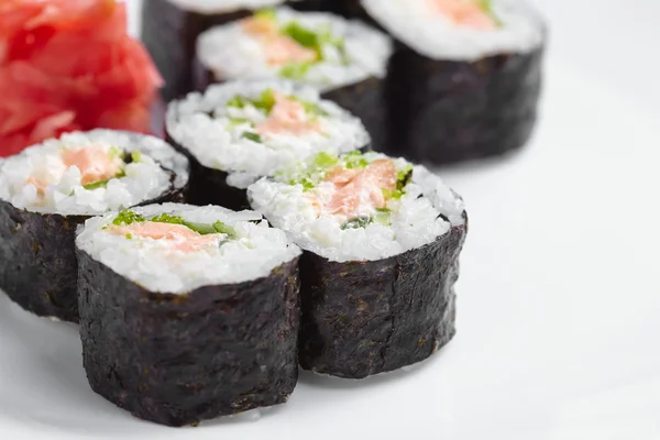 Sabroso sushi asiático — Foto de Stock