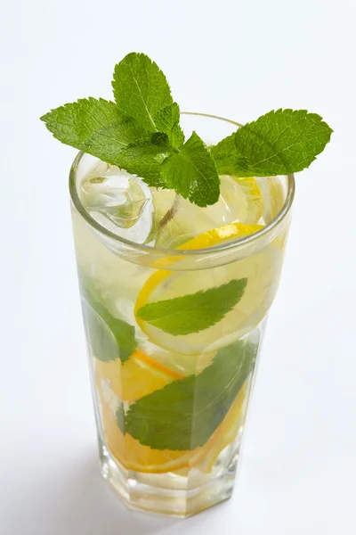 Cold summer lemonade — Stock Photo, Image