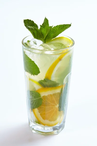 Zomer limonade in glas — Stockfoto