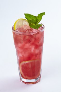 Soğuk Yaz içeceği olarak cam