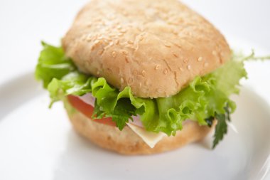 sandviç uğultu ve sebze ile 