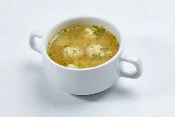 Свежий куриный суп — стоковое фото