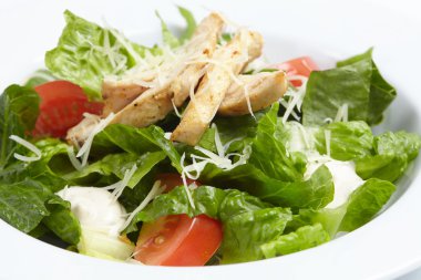 lezzetli Sezar salatası