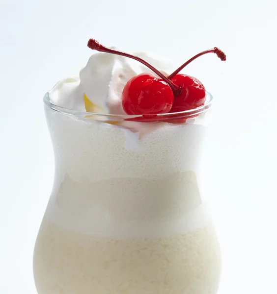 Mleko koktajl z wiśniami — Zdjęcie stockowe