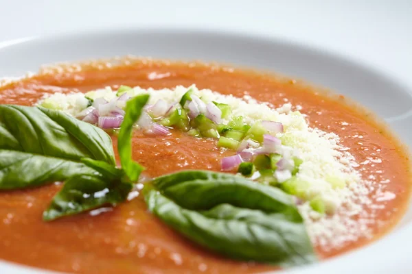 taze domates çorbası