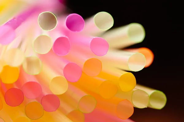 Kleurrijke drinken rietjes — Stockfoto