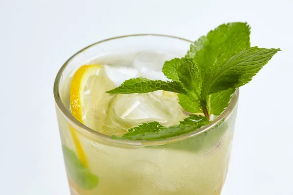 Fresh summer lemonade — Stock Photo, Image