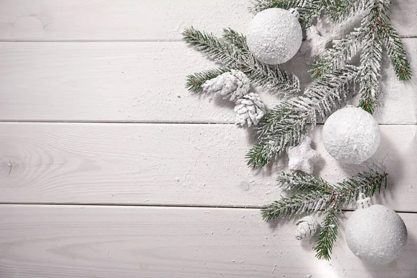 Kerstkaart Met Kerstboomtakken Kerstballen Dichtbij Uitzicht — Stockfoto