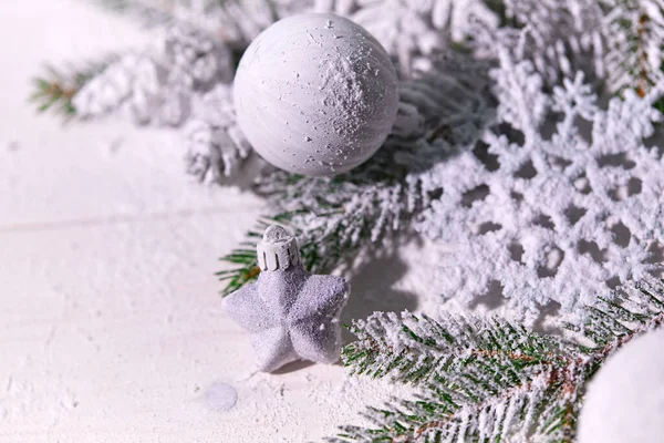 Tarjeta Navidad Con Ramas Árbol Navidad Adornos Vista Cercana — Foto de Stock