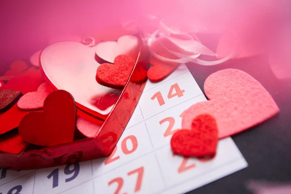 Kalender Zum Valentinstag Mit Roten Dekorationen Ansicht Schließen — Stockfoto