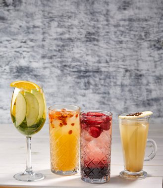 Barda yaz kokteylleri, yakın görüş.