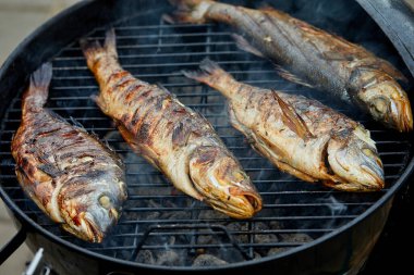 Izgara balık, yakın görüş. 