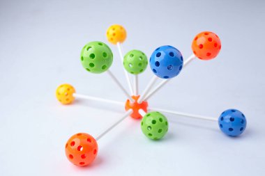 Beyaz arka plan üzerinde izole moleküler yapısı