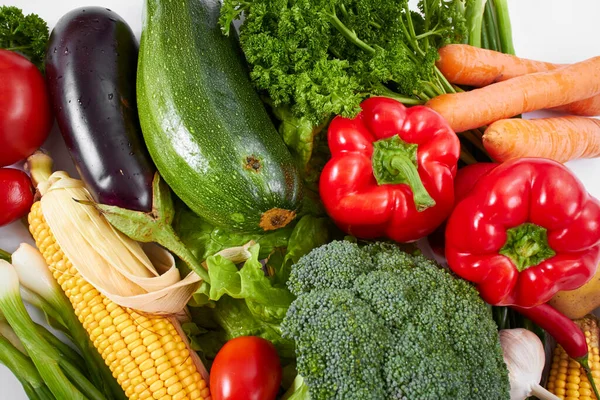 Légumes Frais Sur Fond Blanc — Photo