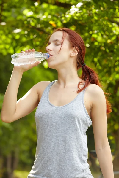 Beautiful fit woman — Stock Photo, Image