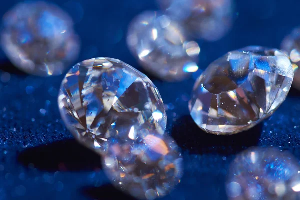 Diamanten auf Blau — Stockfoto