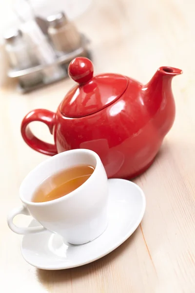 Teapot and cup — Stock Photo, Image