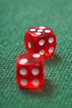Yeşil kırmızı dices