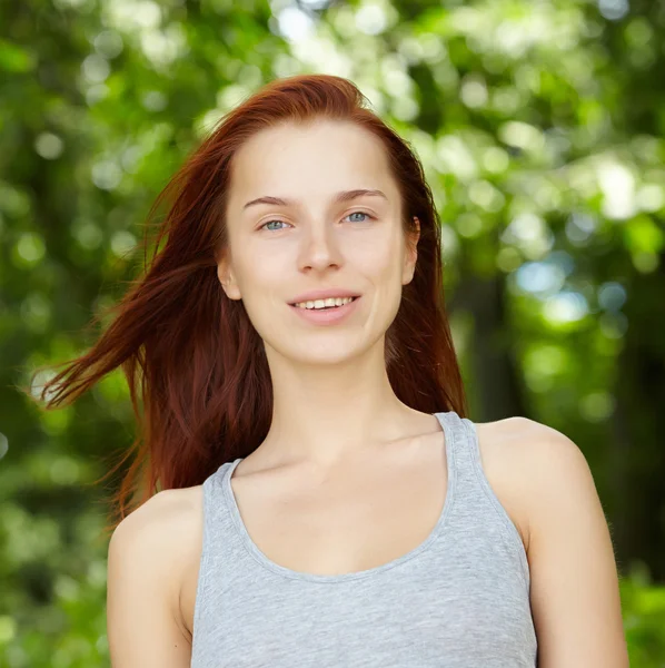 Schön durchtrainierte Frau — Stockfoto