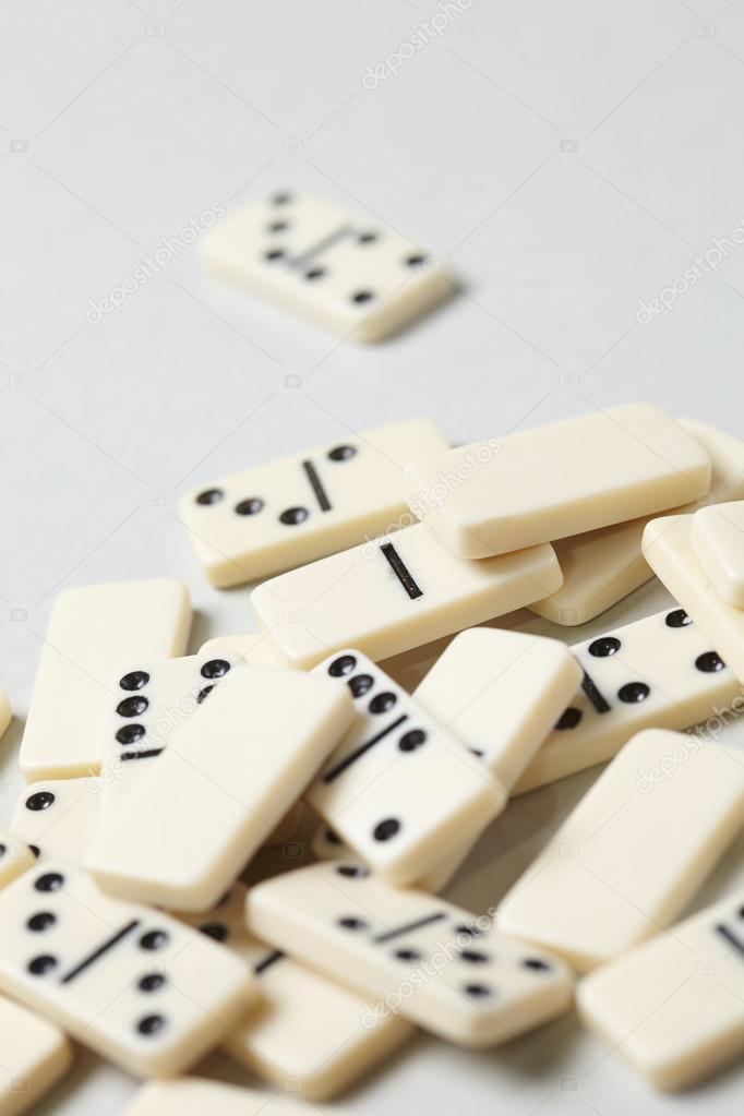 Domino pieces