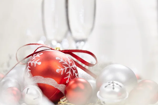 Kerstballen en decoraties — Stockfoto