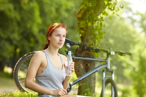 Schön fittes Mädchen — Stockfoto