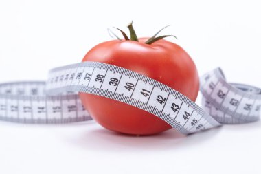 Domates ile ölçüm bandı