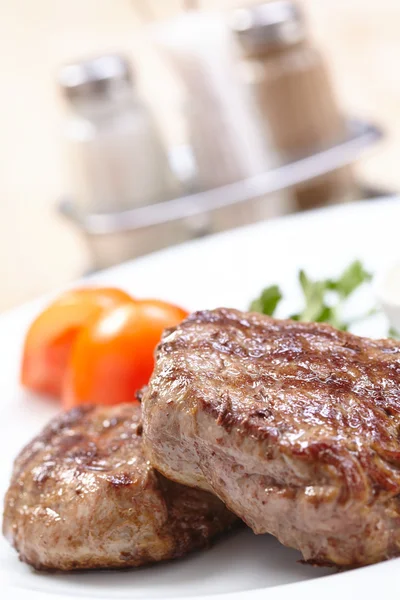 Steak met saus — Stockfoto