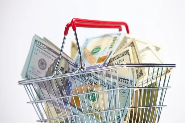 Bani în coș de cumpărături — Fotografie, imagine de stoc