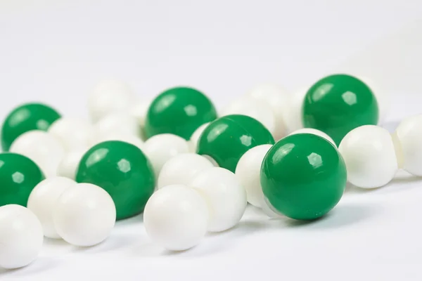 Bolas verdes e brancas — Fotografia de Stock