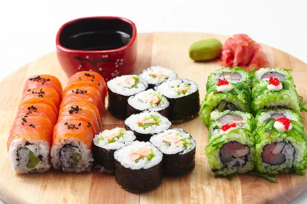 Rollos de sushi —  Fotos de Stock