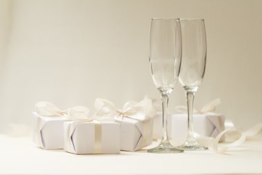 Beyaz hediye kutuları