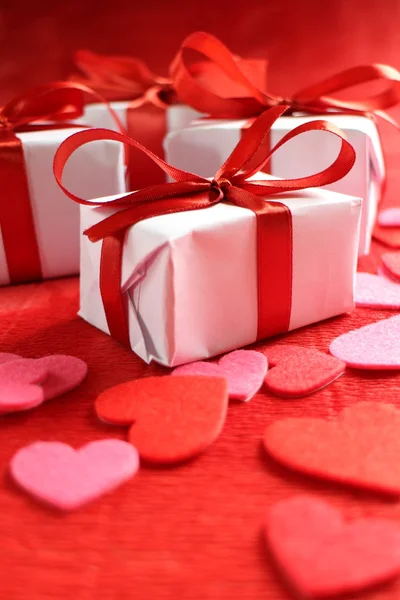 Gift boxes and hearts — Stock Photo, Image